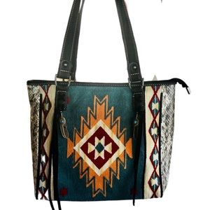 NWT Montana West shoulder bag
